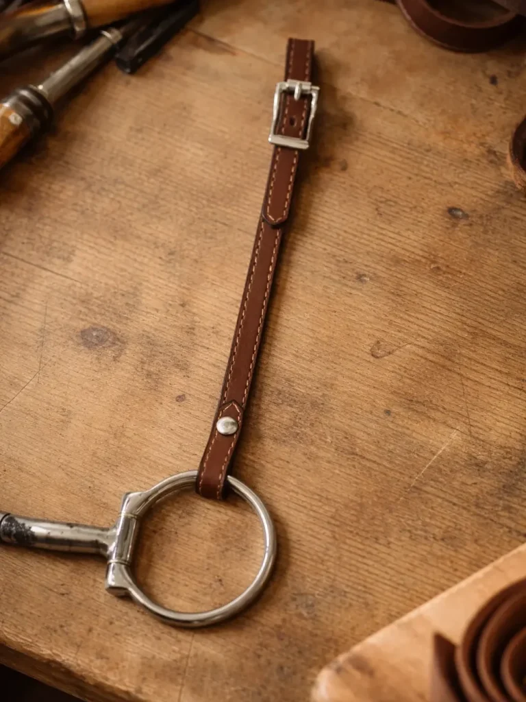 Leder Gebissriemen mit Schnalle und Ring zur Befestigung am Zaum oder Halfter